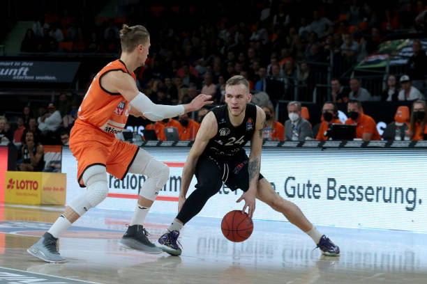 赛中对伊朗 赛中对伊朗