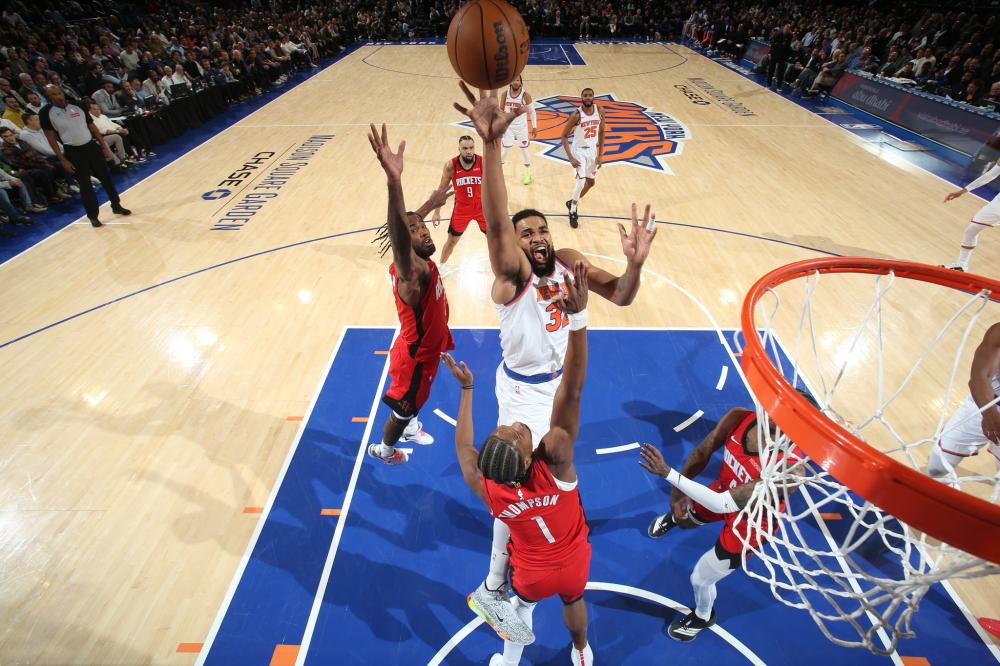 球员创造空 球员创造空